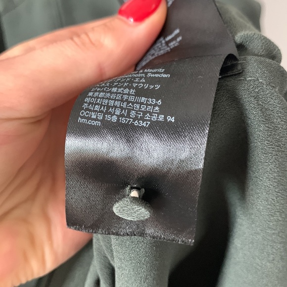 H&M Dark Green Festive Classy Blouse / Size XXS - Picture 8 of 13